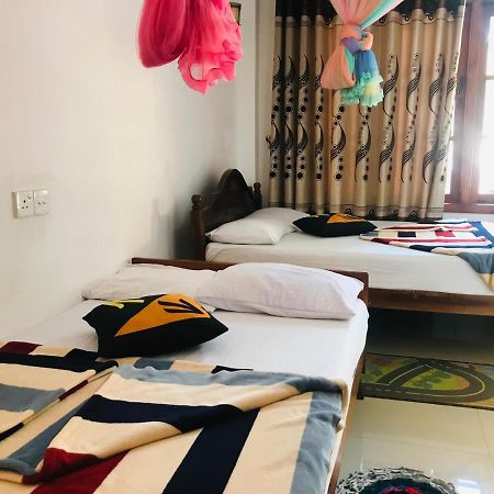 Peters Inn Ella Ngoại thất bức ảnh