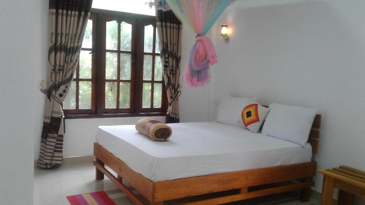 Peters Inn Ella Ngoại thất bức ảnh