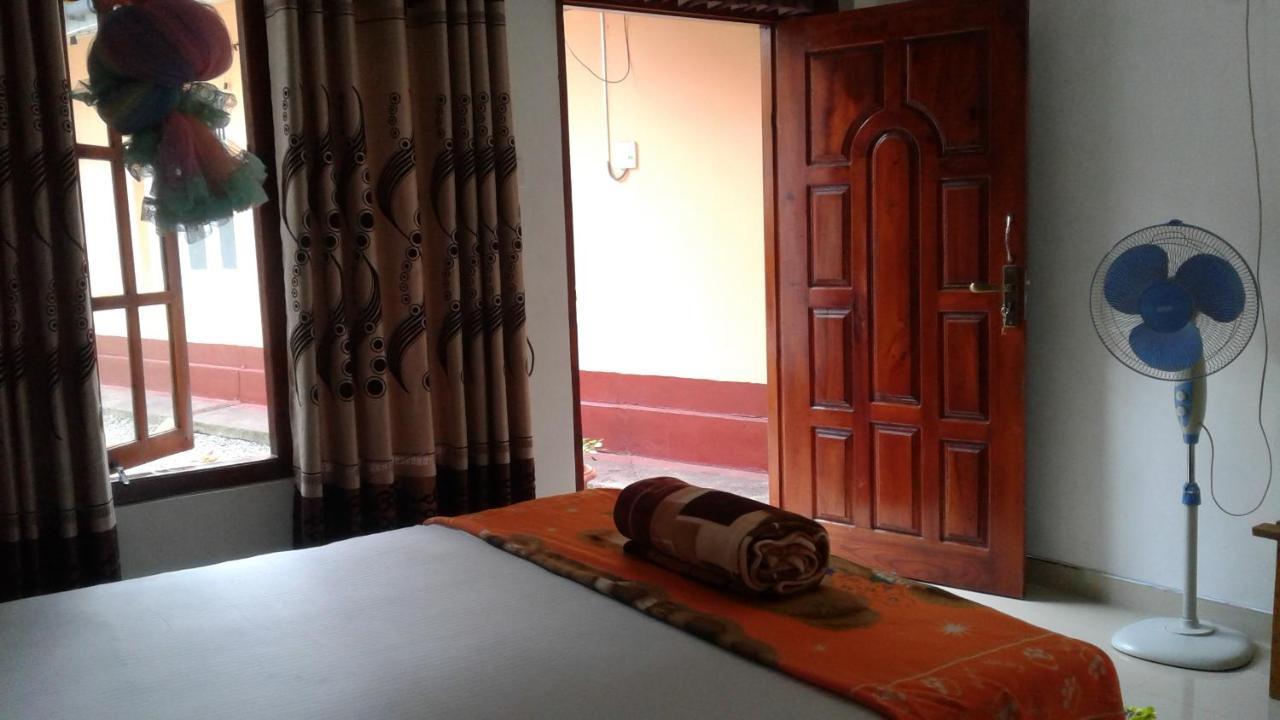 Peters Inn Ella Ngoại thất bức ảnh